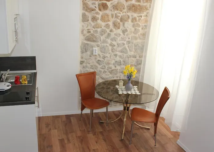 시티 브레이크 아파트 *